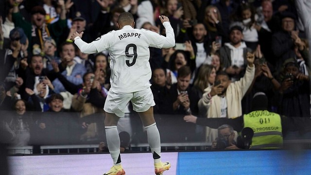 Mbappe'nin hat-trick'i 3 puanı getirdi